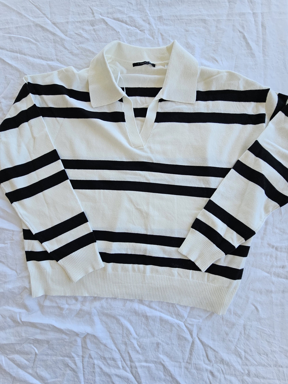 T Tahari Black & White Striped V-Neck Polo Sweater Size XL